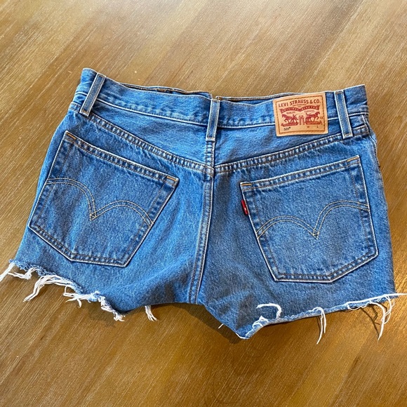 Levi’s 501 distressed shorts